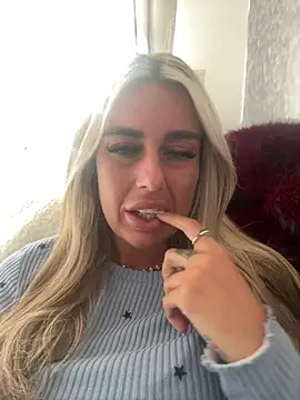 EllieMaeBaby online show from April 2026 01:19:01 PM