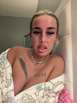 EllieMaeBaby online show from November 2025 09:51:02 PM