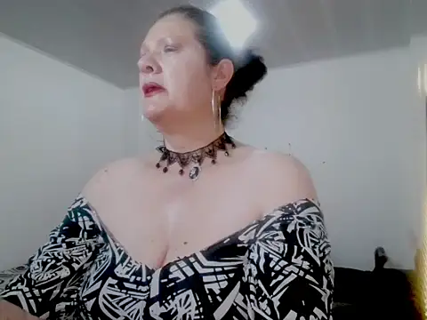 ArdienteBetania online show from October 2025 03:57:02 PM