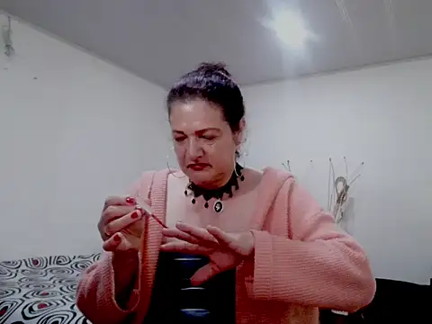 ArdienteBetania online show from September 2025 12:47:02 PM