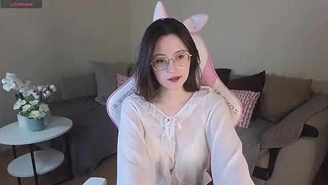 EsmaWonka online show from November 2025 07:12:02 AM