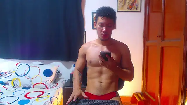 RuiMaddoox online show from October 2025 05:06:01 PM