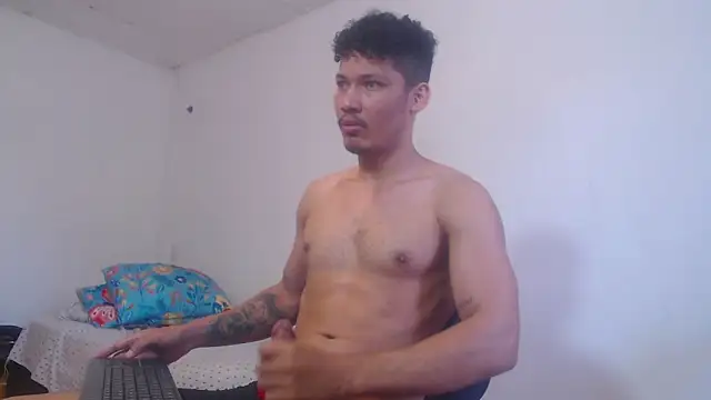 RuiMaddoox online show from December 2025 12:42:02 PM