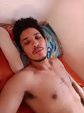 RuiMaddoox online show from November 2025 01:33:02 PM