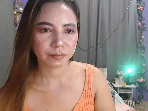 hotasianpinky online show from November 2025 11:14:01 AM