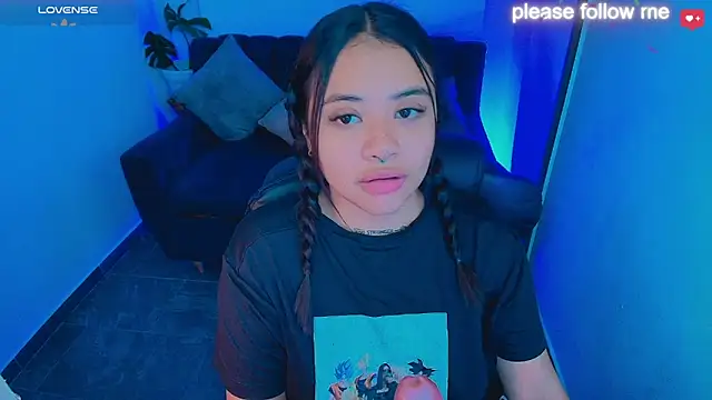nicemiiaa7  online show from March 2026 06:20:01 PM