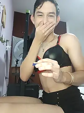 ashley moss online show from October 2025 06:42:01 PM