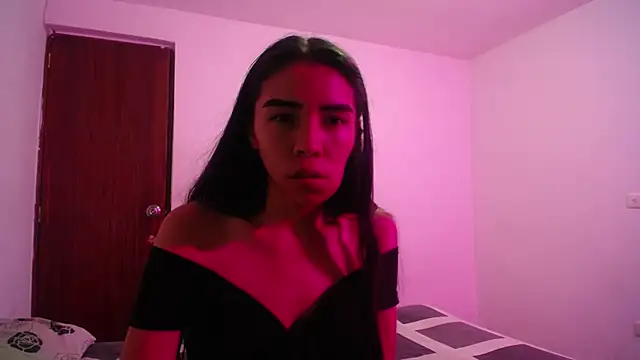 Candy Grey28 online show from October 2025 04:25:01 AM