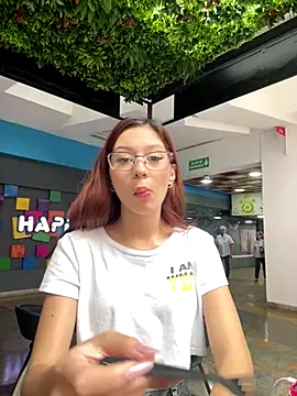 Melody-baby online show from November 2025 07:40:01 PM