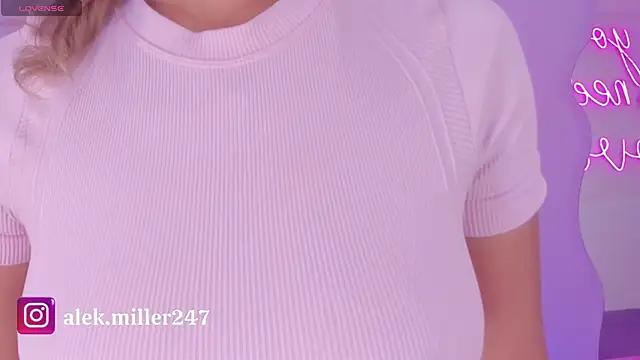 Snapshot of aleksandramiller_ chatting on September 2025 12:38:02 PM aleksandramiller online show from September 2025 12:38:02 PM