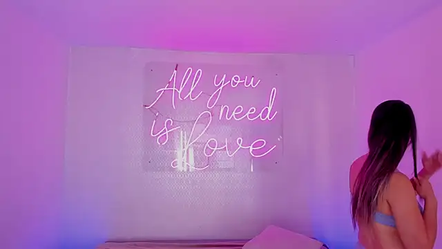 aleksandramiller  online show from May 2026 01:15:02 PM