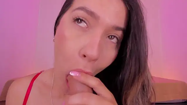 aleksandramiller  online show from May 2026 01:14:01 PM