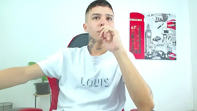 Cumandres18 online show from December 2025 01:44:02 PM