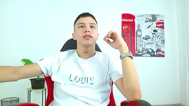 Cumandres18 online show from November 2025 02:42:01 PM