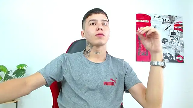 Cumandres18 online show from March 2026 03:04:01 PM