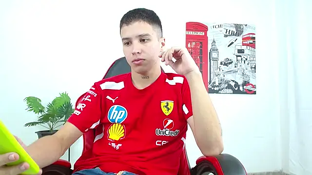 Snapshot of Cumandres18 chatting on October 2025 02:14:02 PM Cumandres18 online show from October 2025 02:14:02 PM