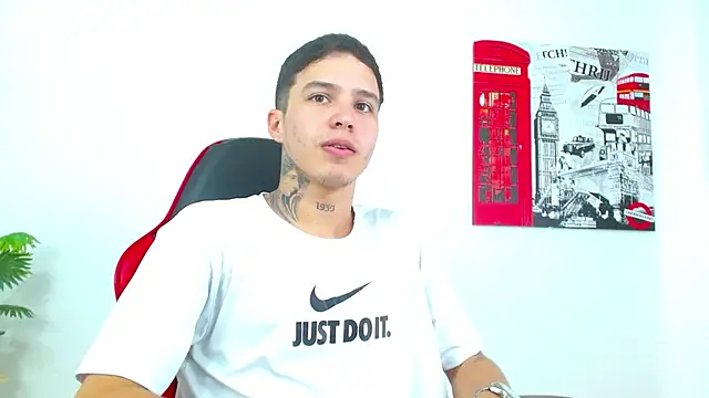 Cumandres18 online show from February 2026 03:34:02 PM