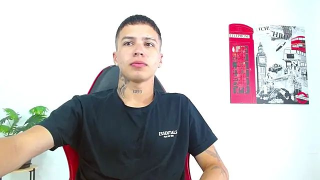 Cumandres18 online show from March 2026 02:37:02 PM