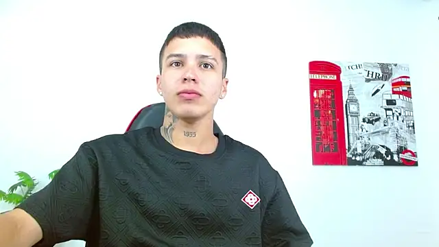 Cumandres18 online show from March 2026 02:41:02 PM