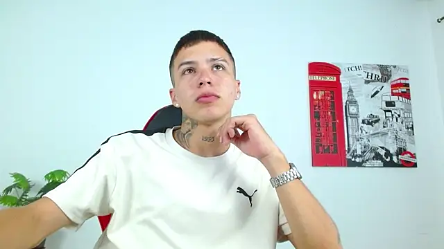 Cumandres18 online show from March 2026 02:40:02 PM