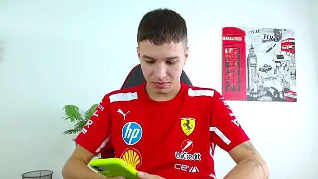 Cumandres18 online show from December 2025 02:16:02 PM