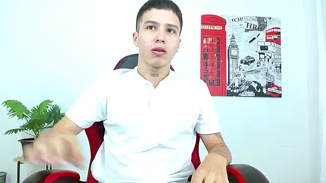 Cumandres18 online show from November 2025 01:59:01 PM