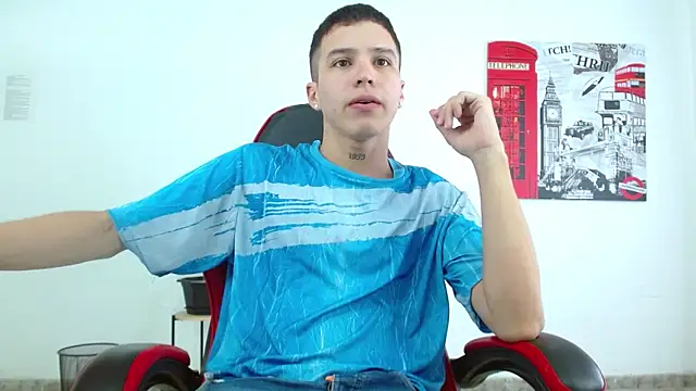 Cumandres18 online show from October 2025 02:05:01 PM