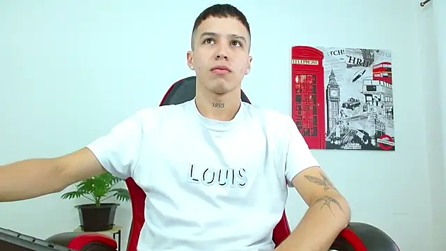 Cumandres18 online show from December 2025 02:18:01 PM