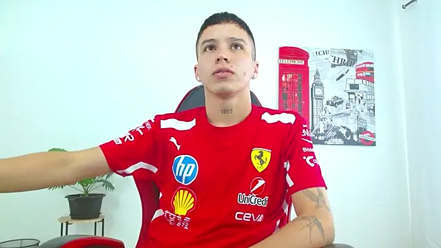 Cumandres18 online show from November 2025 02:06:02 PM