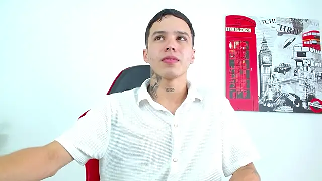 Cumandres18 online show from February 2026 03:19:02 PM