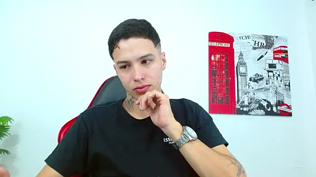 Cumandres18 online show from February 2026 02:57:02 PM