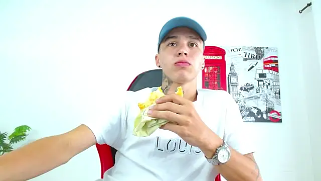 Cumandres18 online show from January 2026 03:04:02 PM