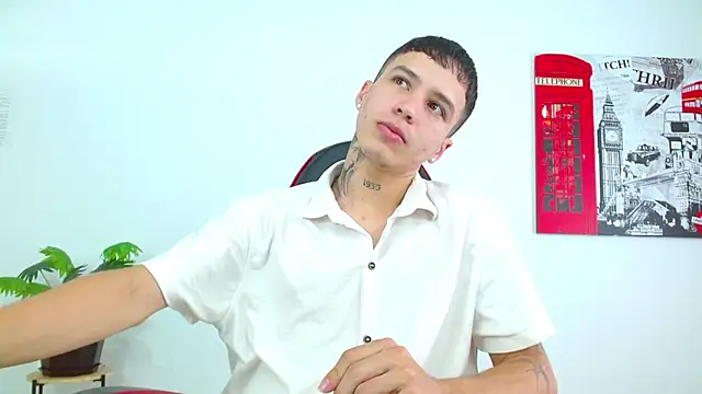 Cumandres18 online show from March 2026 02:47:01 PM