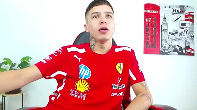 Cumandres18 online show from March 2026 03:06:02 PM