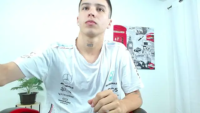 Cumandres18 online show from October 2025 01:54:01 PM