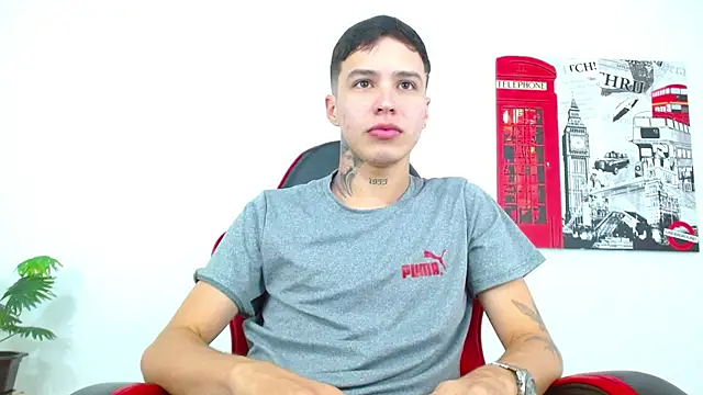 Cumandres18 online show from February 2026 02:27:01 PM