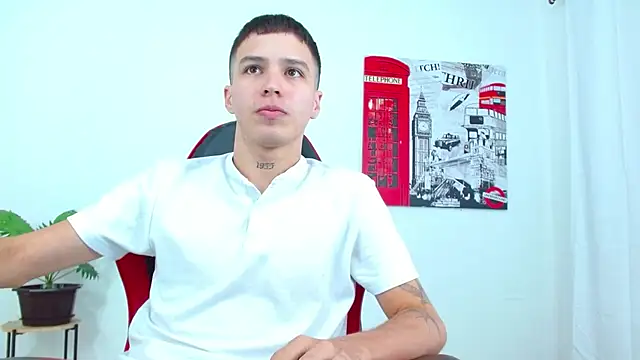 Cumandres18 online show from November 2025 02:00:02 PM