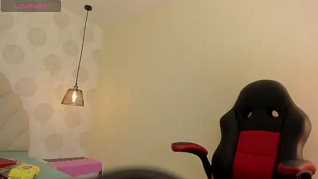 Snapshot of GIANAMILLER6 chatting on November 2025 12:37:01 PM GIANAMILLER6 online show from November 2025 12:37:01 PM