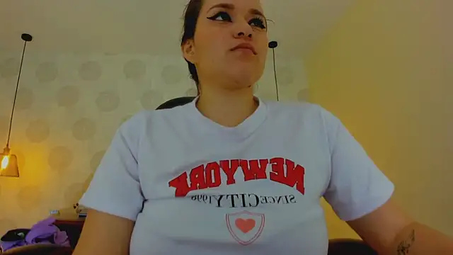 Snapshot of GIANAMILLER6 chatting on December 2025 12:20:02 PM GIANAMILLER6 online show from December 2025 12:20:02 PM