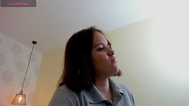 Snapshot of GIANAMILLER6 chatting on May 2026 12:04:02 PM GIANAMILLER6 online show from May 2026 12:04:02 PM