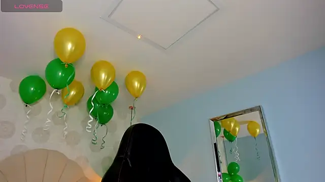 Snapshot of GIANAMILLER6 chatting on March 2026 12:08:01 PM GIANAMILLER6 online show from March 2026 12:08:01 PM