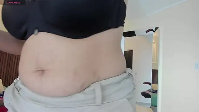 Snapshot of GIANAMILLER6 chatting on October 2025 11:30:01 AM GIANAMILLER6 online show from October 2025 11:30:01 AM