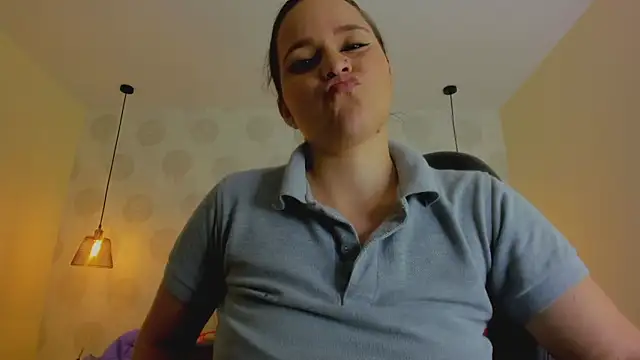 Snapshot of GIANAMILLER6 chatting on December 2025 12:19:02 PM GIANAMILLER6 online show from December 2025 12:19:02 PM