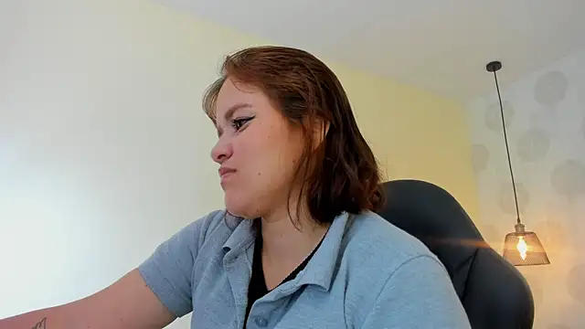 Snapshot of GIANAMILLER6 chatting on June 2026 12:21:02 PM GIANAMILLER6 online show from June 2026 12:21:02 PM