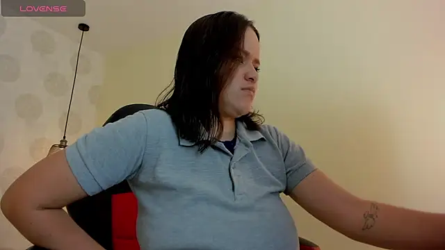 Snapshot of GIANAMILLER6 chatting on November 2025 12:09:02 PM GIANAMILLER6 online show from November 2025 12:09:02 PM