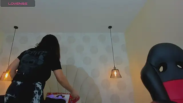 Snapshot of GIANAMILLER6 chatting on December 2025 12:27:02 PM GIANAMILLER6 online show from December 2025 12:27:02 PM