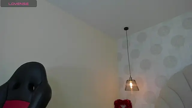 Snapshot of GIANAMILLER6 chatting on April 2026 12:12:01 PM GIANAMILLER6 online show from April 2026 12:12:01 PM