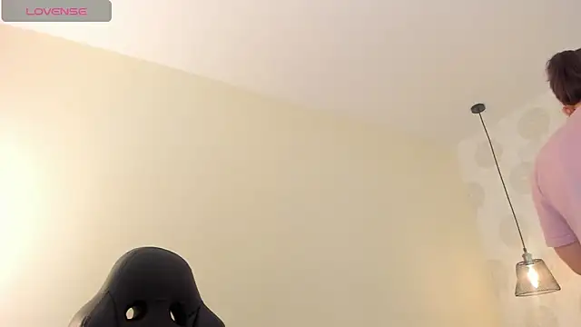 GIANAMILLER6 online show from October 2025 12:17:01 PM