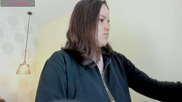 Snapshot of GIANAMILLER6 chatting on January 2026 12:09:02 PM GIANAMILLER6 online show from January 2026 12:09:02 PM