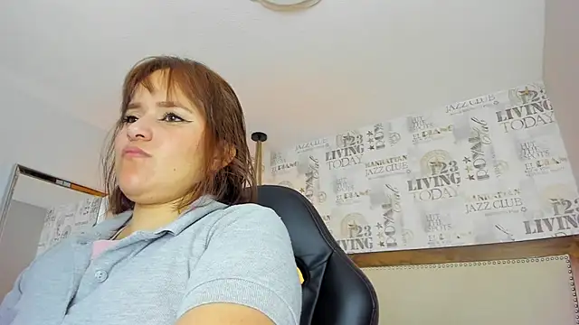 Snapshot of GIANAMILLER6 chatting on June 2026 12:15:02 PM GIANAMILLER6 online show from June 2026 12:15:02 PM
